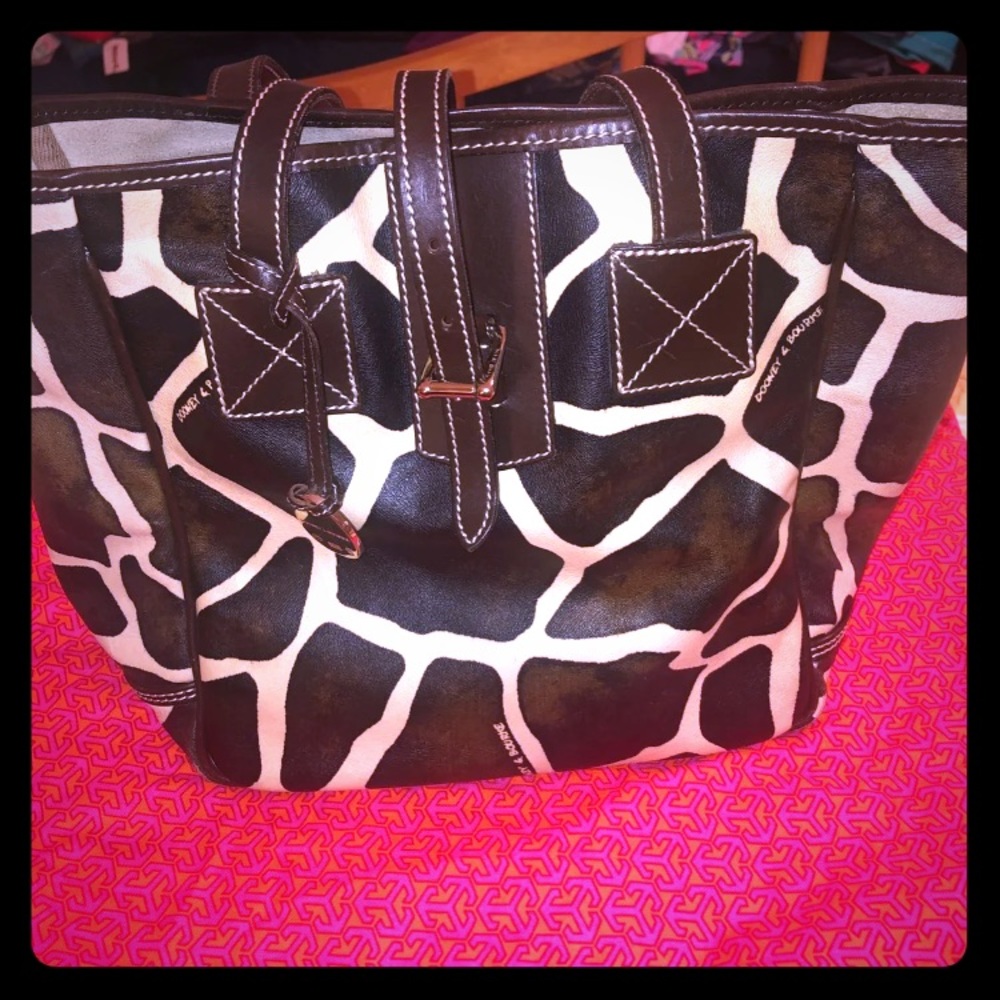 Dooney and bourke giraffe print handbag